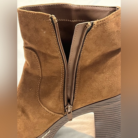 Sun + Stone Women’s Brown Suede Zip-Up Heeled Ankle Boots Size 9.5 - Picture 13 of 14